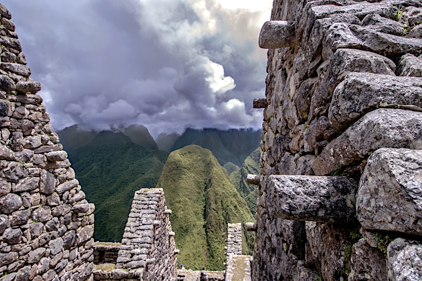 Seismic Aspects of Inca Architecture