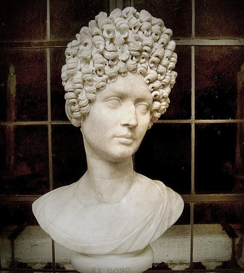 Fonseca Female Roman Statue