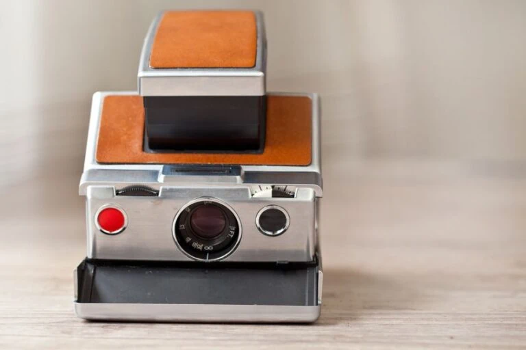 History of Polaroid – The Making of the First Polaroid Camera