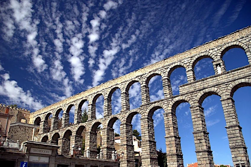 What is a Roman Aqueduct