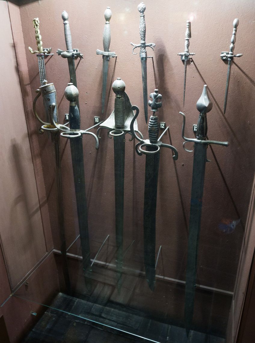 Sword Weapons of the Middle Age