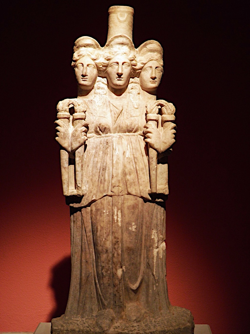 Mythology of Greek Goddess Hecate