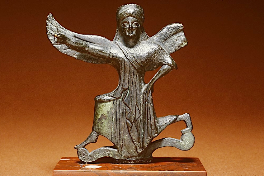 Nike in Archaic Greek Art